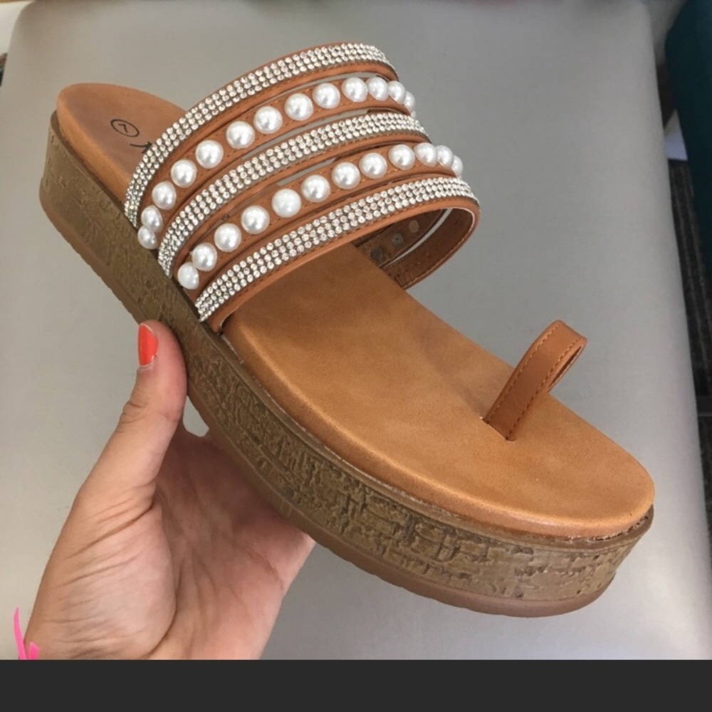 Platform sandals